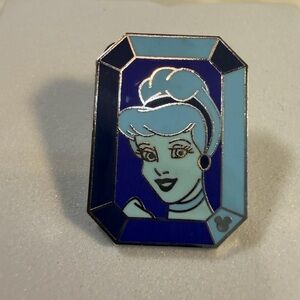 💙3/$20 DISNEY Blue and Silver Cinderella Enamel Pin